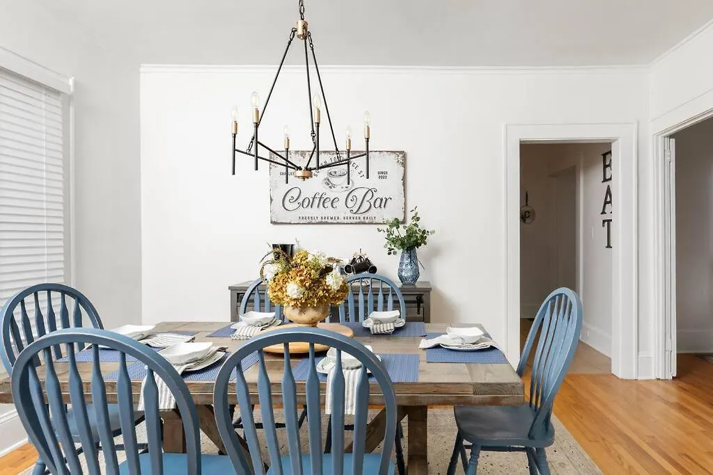 Holiday home Historic Cherry Bungalow House - Midtown Charlotte United States