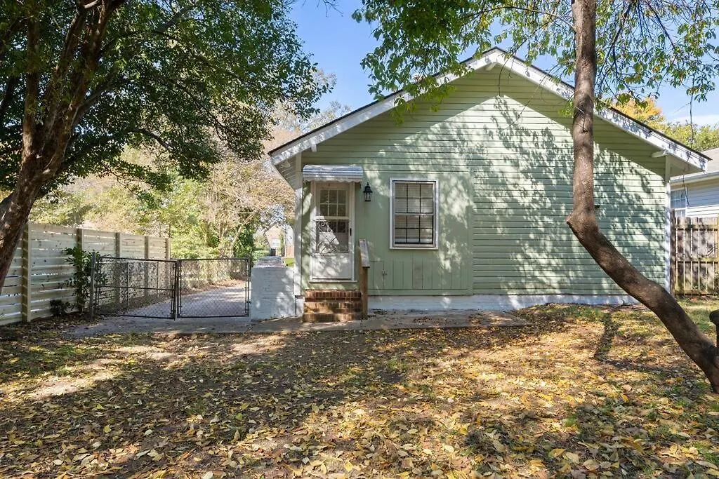 Holiday home Historic Cherry Bungalow House - Midtown Charlotte