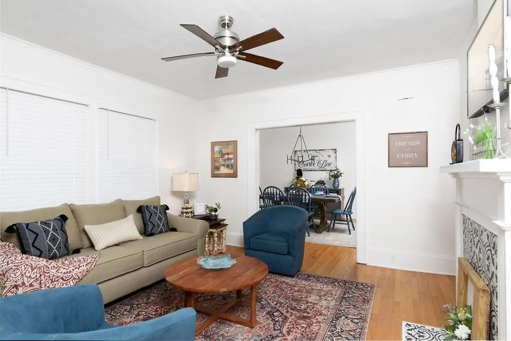 Holiday home Historic Cherry Bungalow House - Midtown Charlotte