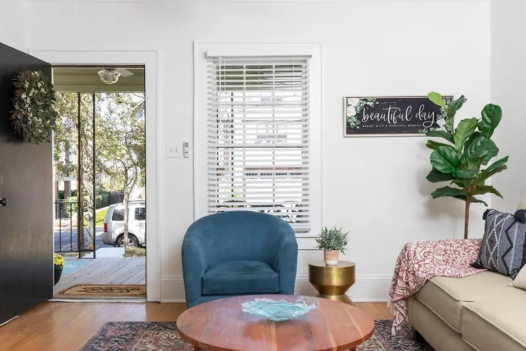 Historic Cherry Bungalow House - Midtown Charlotte United States